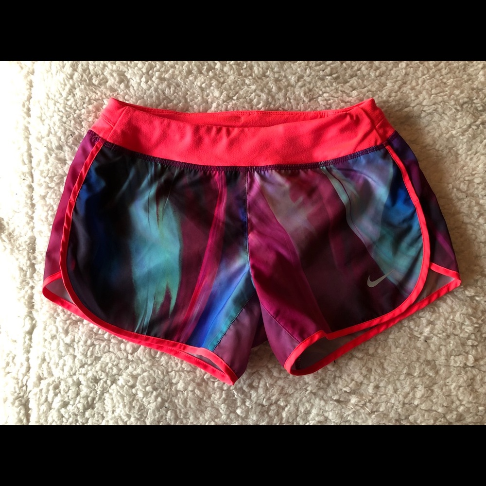 Girls Nike Pro short size M